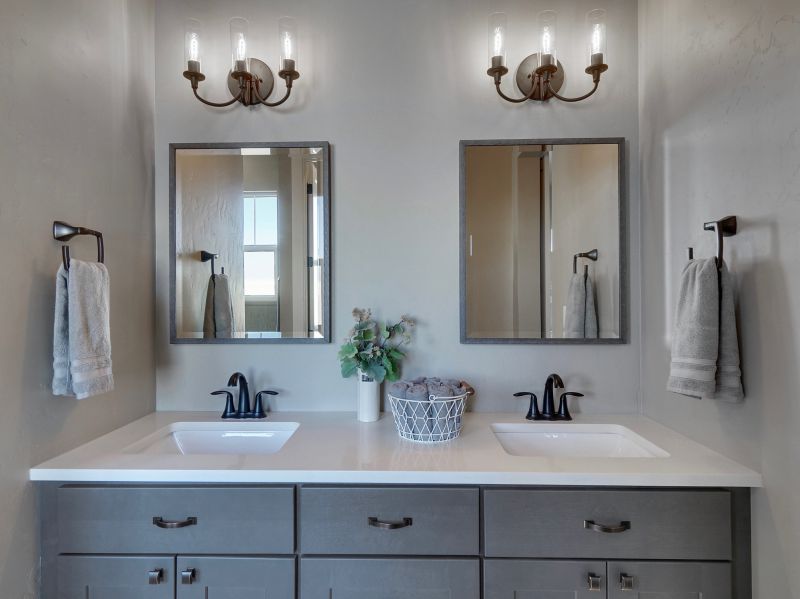 Elegant vanity with dual sinks